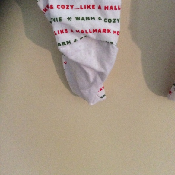 NWT HALLMARK FOOTED SLEEPER - Picture 4 of 4